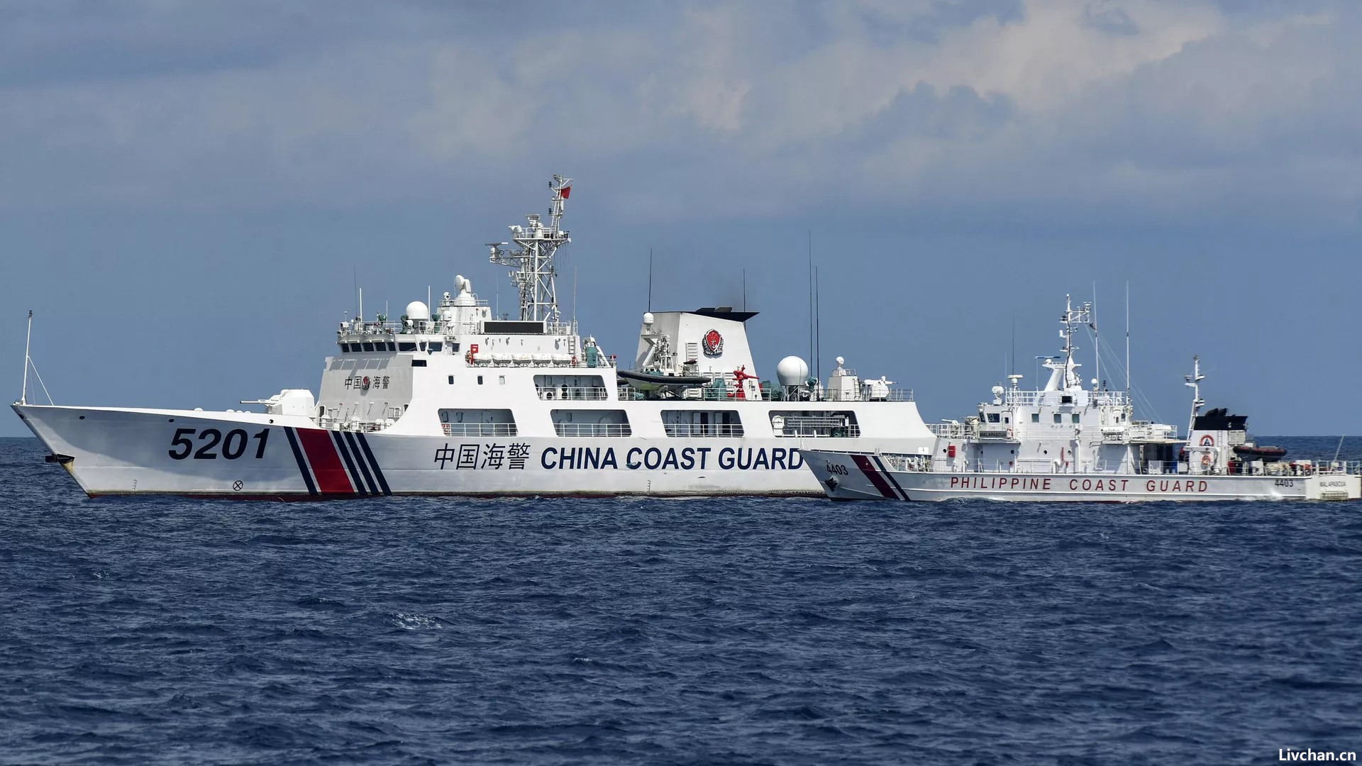美国冒坏水儿：欲插手菲在仁爱礁非法“坐滩”军舰修复，航母还到了韩国