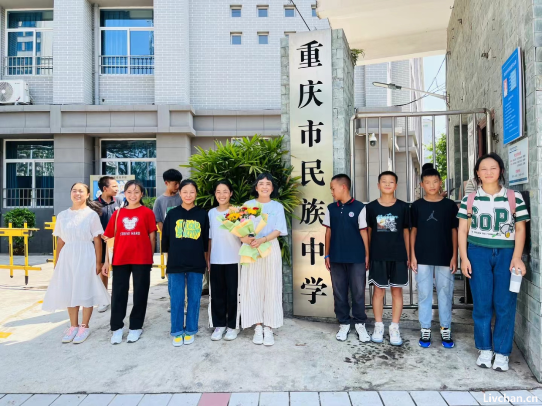 青丝变白发，空军退役女大校谢彬蓉在大凉山的十年支教经历
