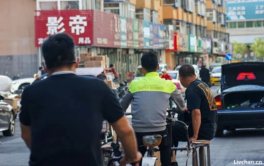 驴粪蛋表面光：郑州号称要发钱奖励生育，四川天府新区补贴高龄老人，口惠实不至