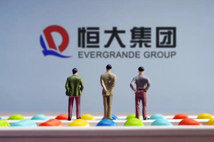 恒大崩了还不够，“任二炮”还在忽悠