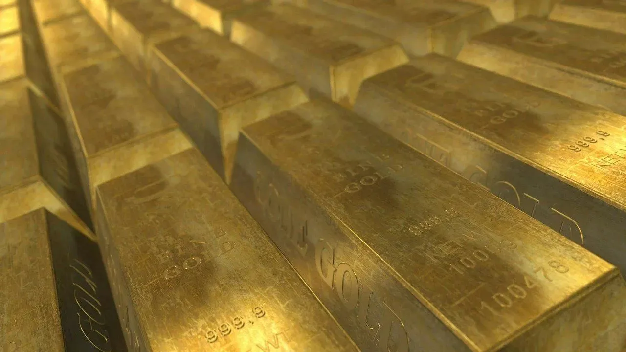 专家:黄金价格上涨意味着以美元为基础的体系即将终结