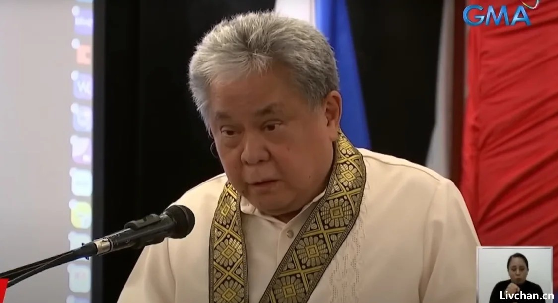 “我为我们国家感到羞耻,放任美国爪牙将中国描绘成敌人” “我为我们国家感到羞耻,放任美国爪牙将中国描绘成敌人”