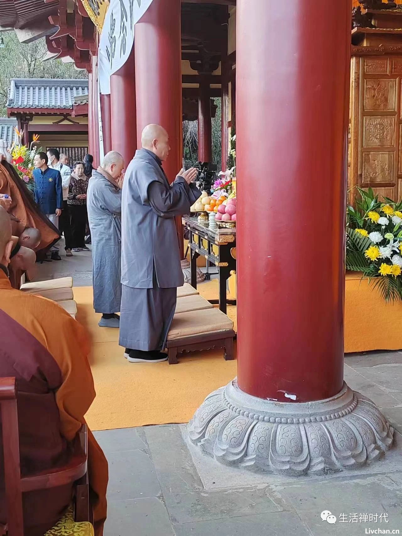 明憨法师回顾与传印长老25年道情——传老给我的当头棒喝，传老赐我的潺潺暖流