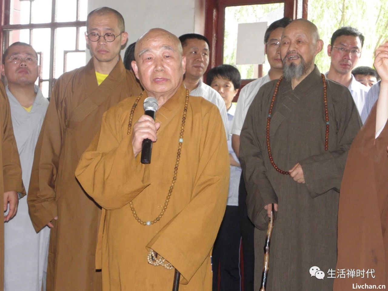 深切缅怀 