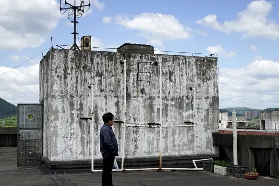 两高中生“奸杀教师”被判无期,宁死不肯减刑,10年后重审,发现背后真相不简单…