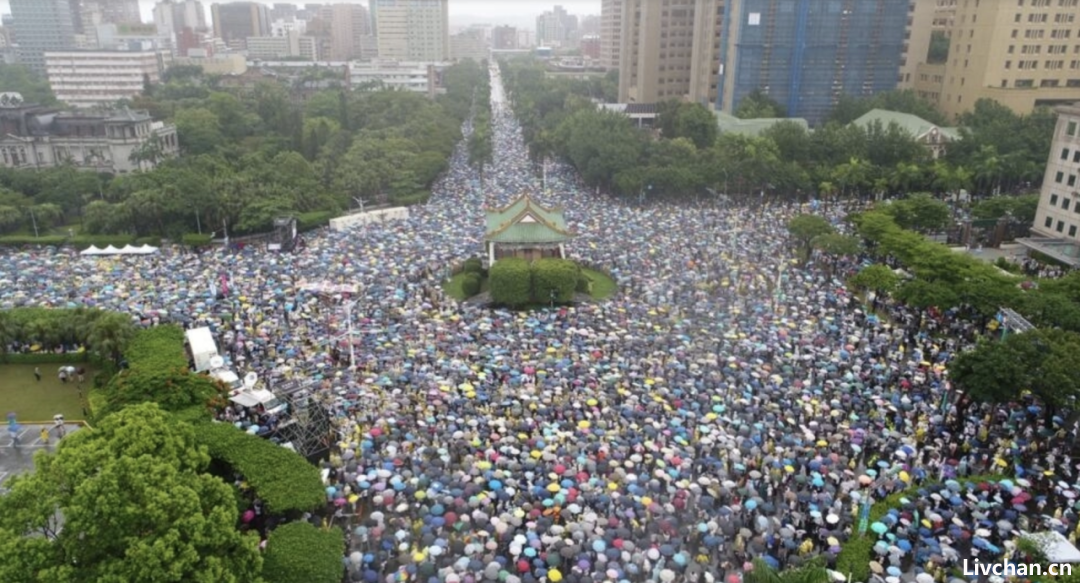 司马南对话雷倩:为两岸关系奔波时,会被特务跟踪吗? 司马南对话雷倩:为两岸关系奔波时,会被特务跟踪吗?