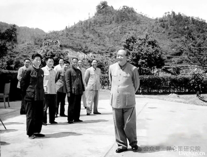 杨春长：毛泽东主席最后的握手——毛泽东和叶剑英的崇高友谊