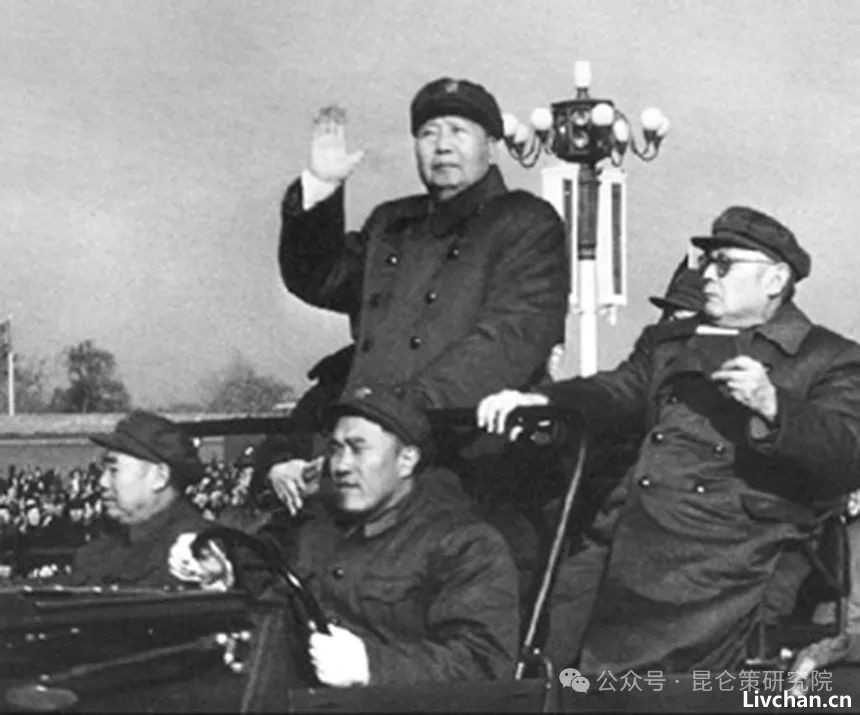 杨春长：毛泽东主席最后的握手——毛泽东和叶剑英的崇高友谊