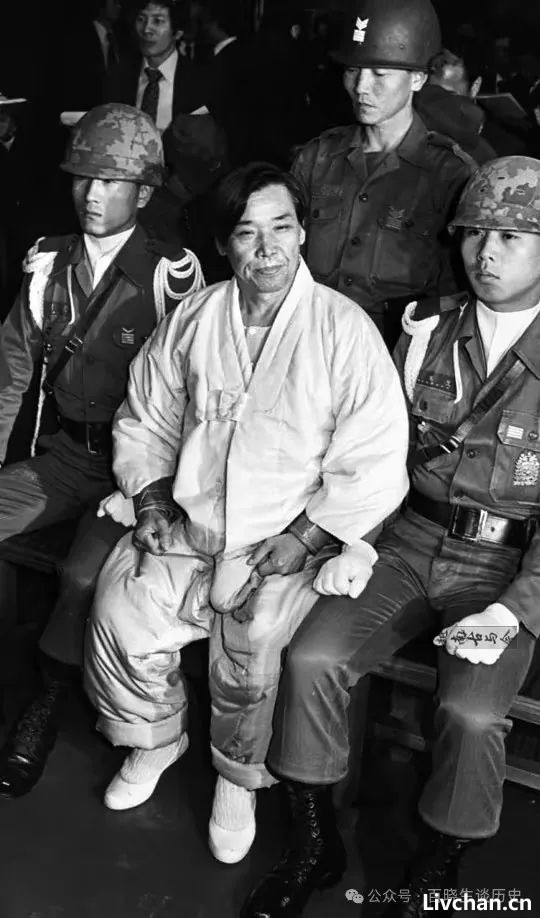 1979年，朴正熙被杀细节：遭下属手枪抵头处决，尸体躺在女学生怀中