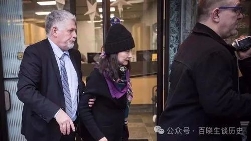 出卖华为，导致孟晚舟含冤被捕的原凶，如今遭到了哪些报应？