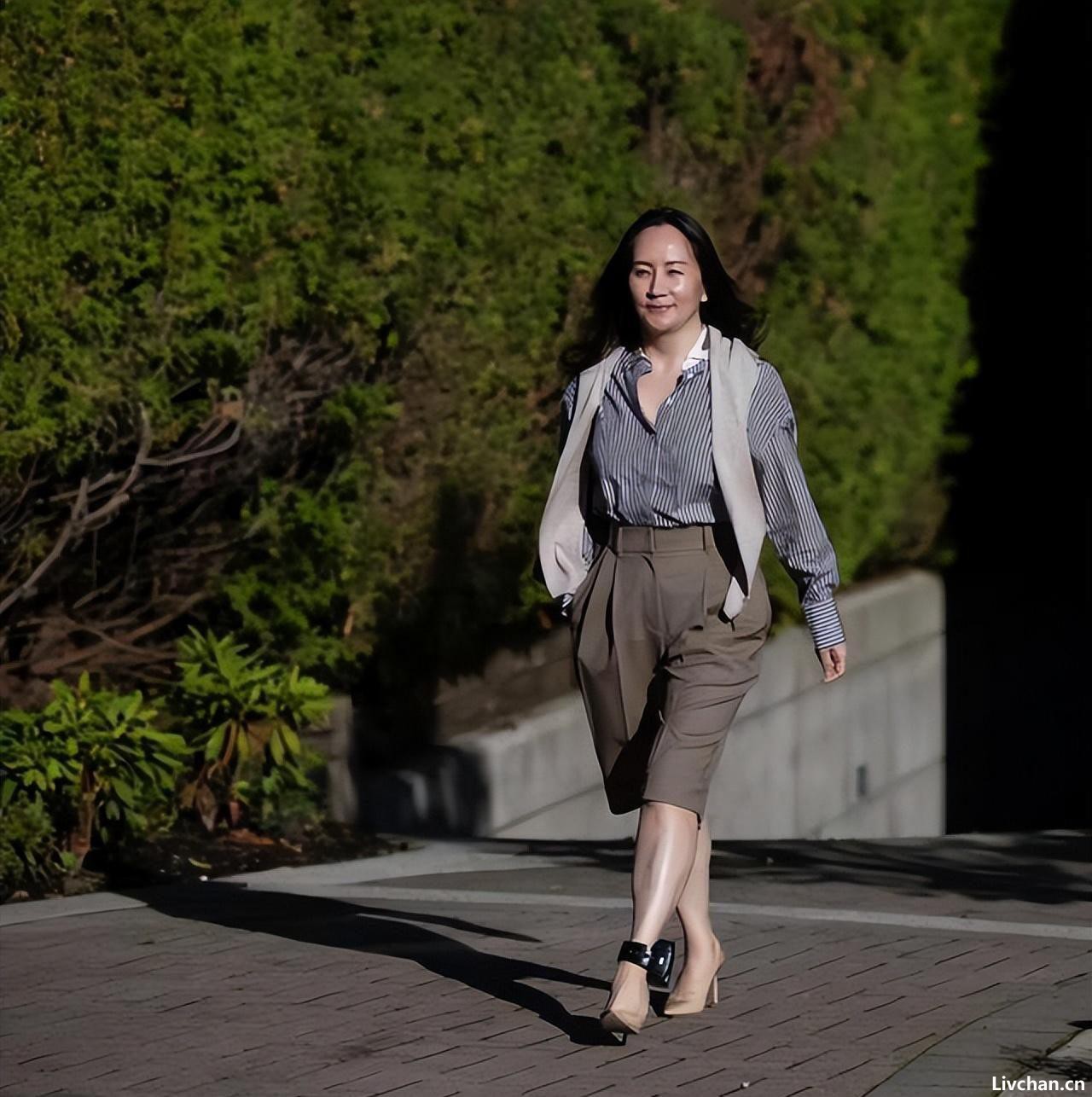 出卖华为，导致孟晚舟含冤被捕的原凶，如今遭到了哪些报应？