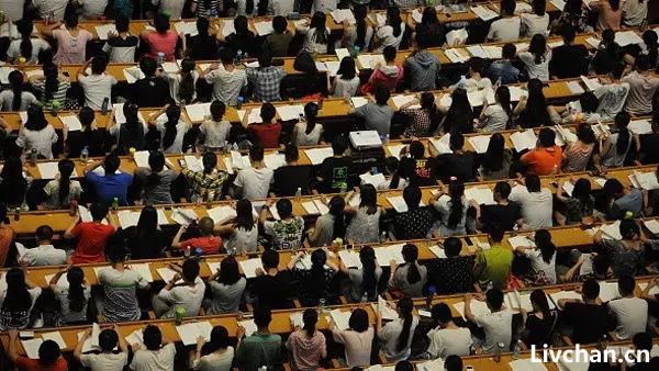 中国一流大学校长们的“洋相”：足够出一本笑话集了！
