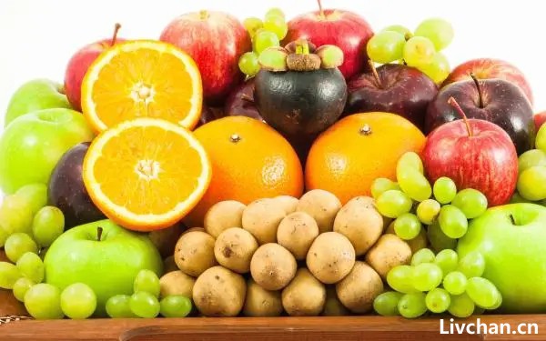 医生提醒：胃不好的人，平时常吃4种水果，或有助于修复胃黏膜