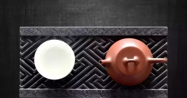 茶的干泡与湿泡
