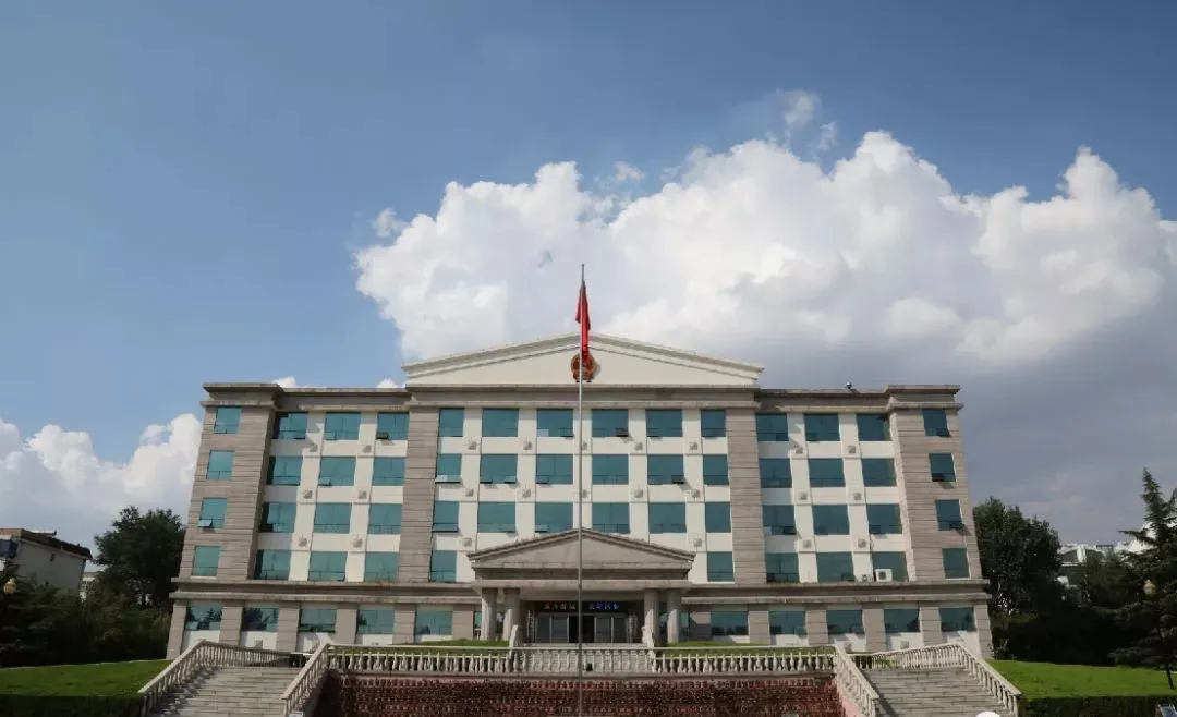 杨浩山:一个极端荒唐邪恶的地方政权家族私有化腐败典型