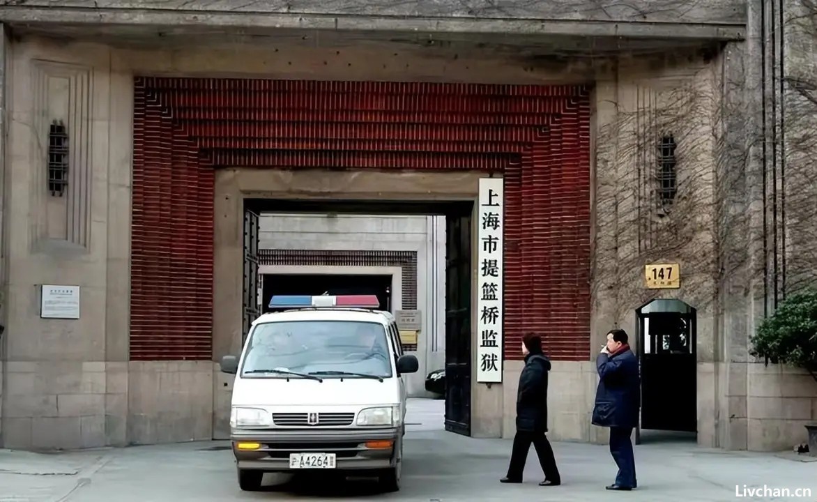 1949年上海解放，入城仪式遭外国人拦路，陈毅大怒：把人抓起来！