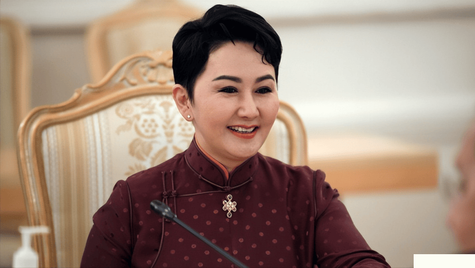 卢卡申科拿自己举例，给了蒙古国一句忠告：认清现实勿有二心