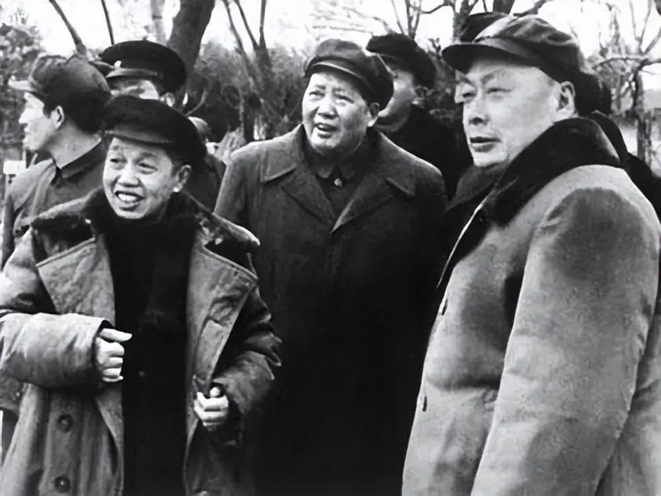 1973年一位美国公民访华，一生昂首挺胸的毛主席为何破格弯腰相待