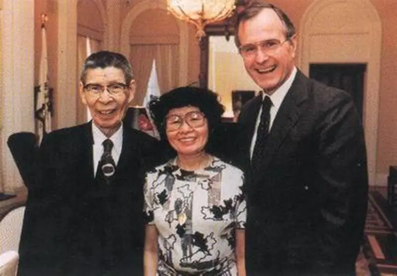 1973年一位美国公民访华，一生昂首挺胸的毛主席为何破格弯腰相待