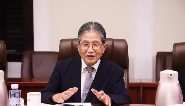 科研经费缺乏，日本顶尖科学家组团投奔中国