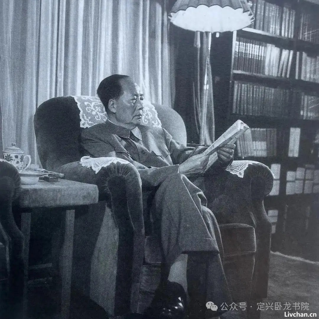 毛主席曾对台湾预言：未来只有两条路可走，如今来看预言很准确