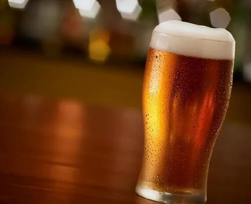 白酒是“毒酒”,不仅有害健康还会致癌?白酒究竟还能不能喝了? 白酒是“毒酒”,不仅有害健康还会致癌?白酒究竟还能不能喝了?