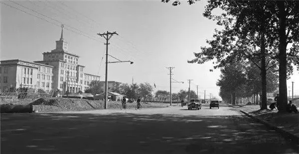 1950年代北京城老照片,拆了好多老建筑