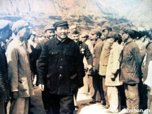 这是一篇四十年来从头到尾没有乱说伟人的文章！