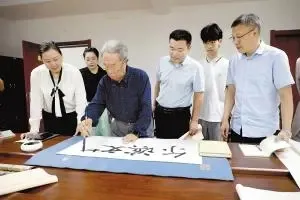 王蒙:跑文学的马拉松,奔向更大的世界和更大的可能