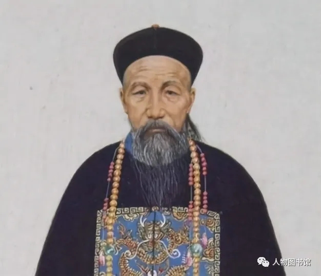 曾国藩:野兽举着一朵花在踱步 曾国藩:野兽举着一朵花在踱步