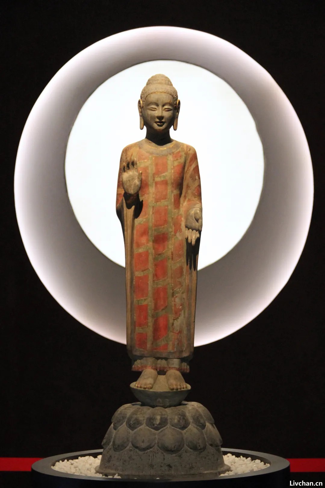 佛本无相，为什么后来又有了塑像？