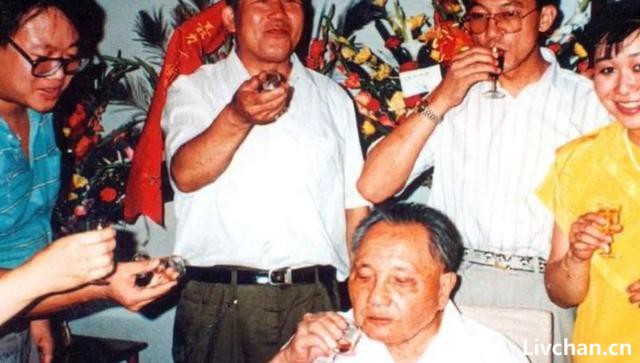 揭秘：邓小平一生对吃的要求