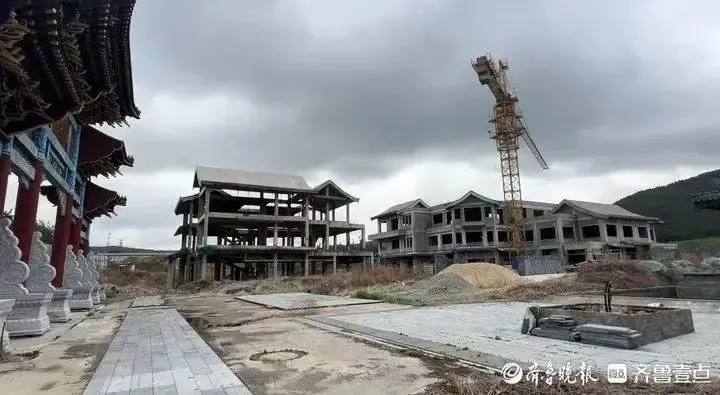 烂尾的文旅空城，有救了？