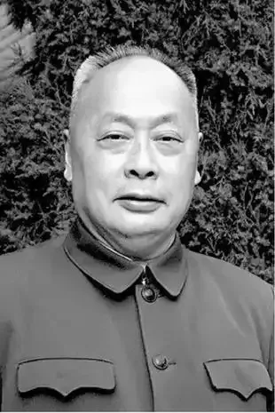 陈毅在文革中对江青一伙的坚决斗争