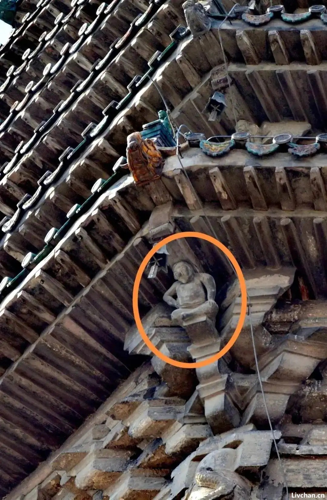 古建中生动有趣的檐角脊饰与檐下角神 古建中生动有趣的檐角脊饰与檐下角神