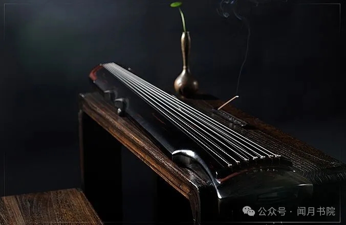 警惕传统文化向低俗化发展