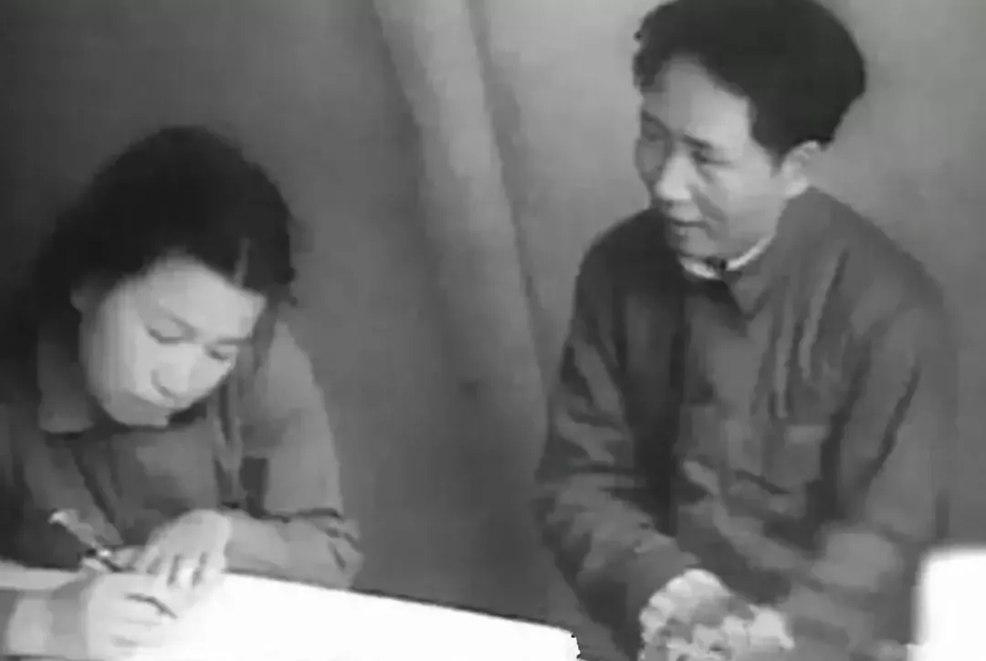 毛泽东说：“是非窝，尽伤人！等我死后人家得把江青整死”