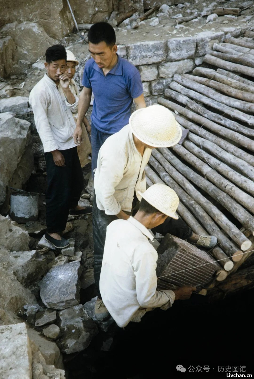 1973年河南林县，42张红旗渠老照片，修建过程震撼人心！