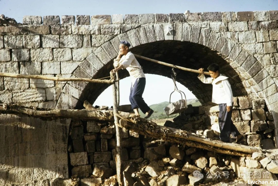 1973年河南林县，42张红旗渠老照片，修建过程震撼人心！