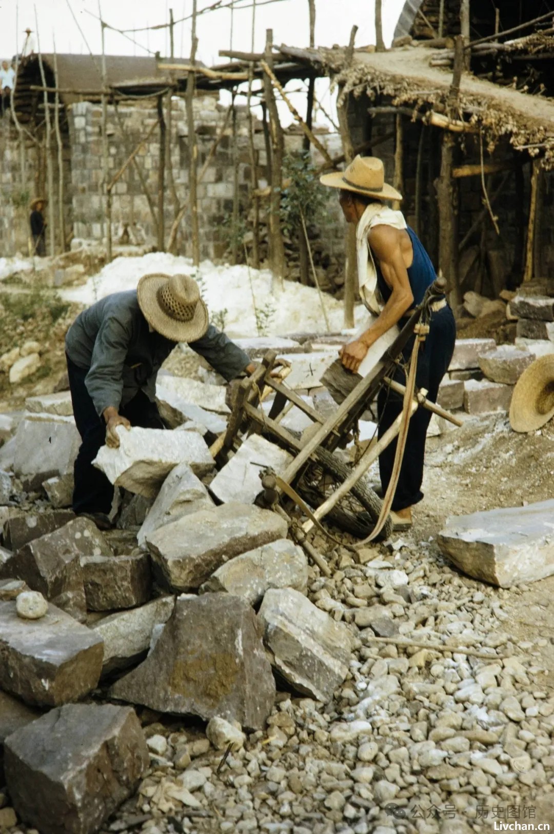 1973年河南林县，42张红旗渠老照片，修建过程震撼人心！