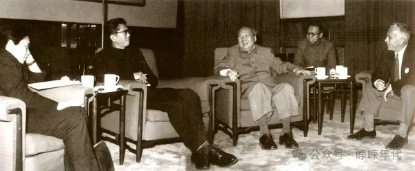 1953年乔冠华酒后失言，周总理少见动怒：“老头子”也是你叫的吗？