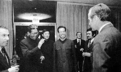 1953年乔冠华酒后失言，周总理少见动怒：“老头子”也是你叫的吗？