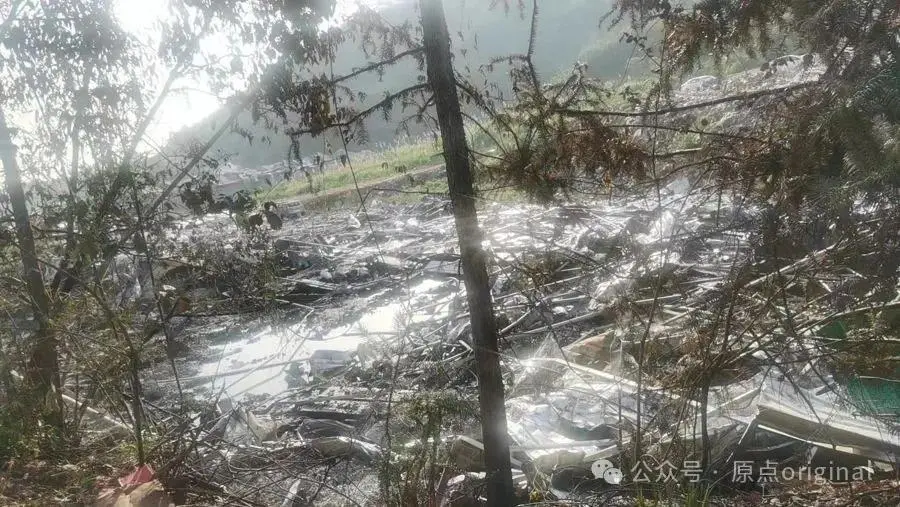 湖南烟花厂爆炸事故9死26伤：高温前的赶工和一个山村的生计