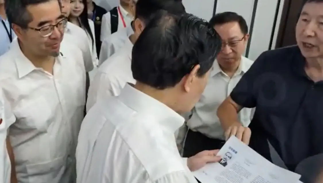 马英九访宁德时代收特别信件，笑称“翻身”了