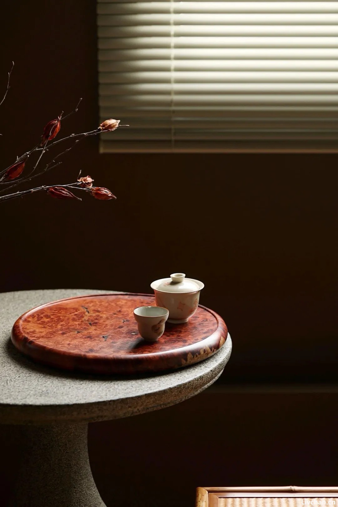 茶烟起处，人生慢一寸
