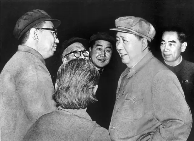 由远及近到渐行渐远，华国锋与叶剑英的政治交往