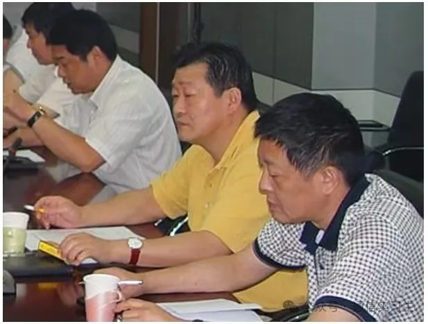 两度被查还狂压舆论！这位厅级官员终究栽了， “南京三贪” 已折俩，剩下的躲到何时？