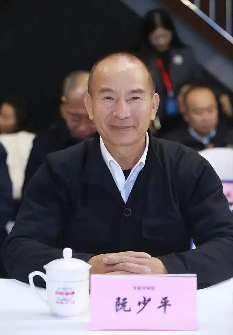 骗局新变化，高端的骗子越来越朴实无华