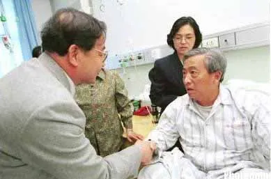 2000年前后的世纪之交,中美初代互联网黑客过招 2000年前后的世纪之交,中美初代互联网黑客过招